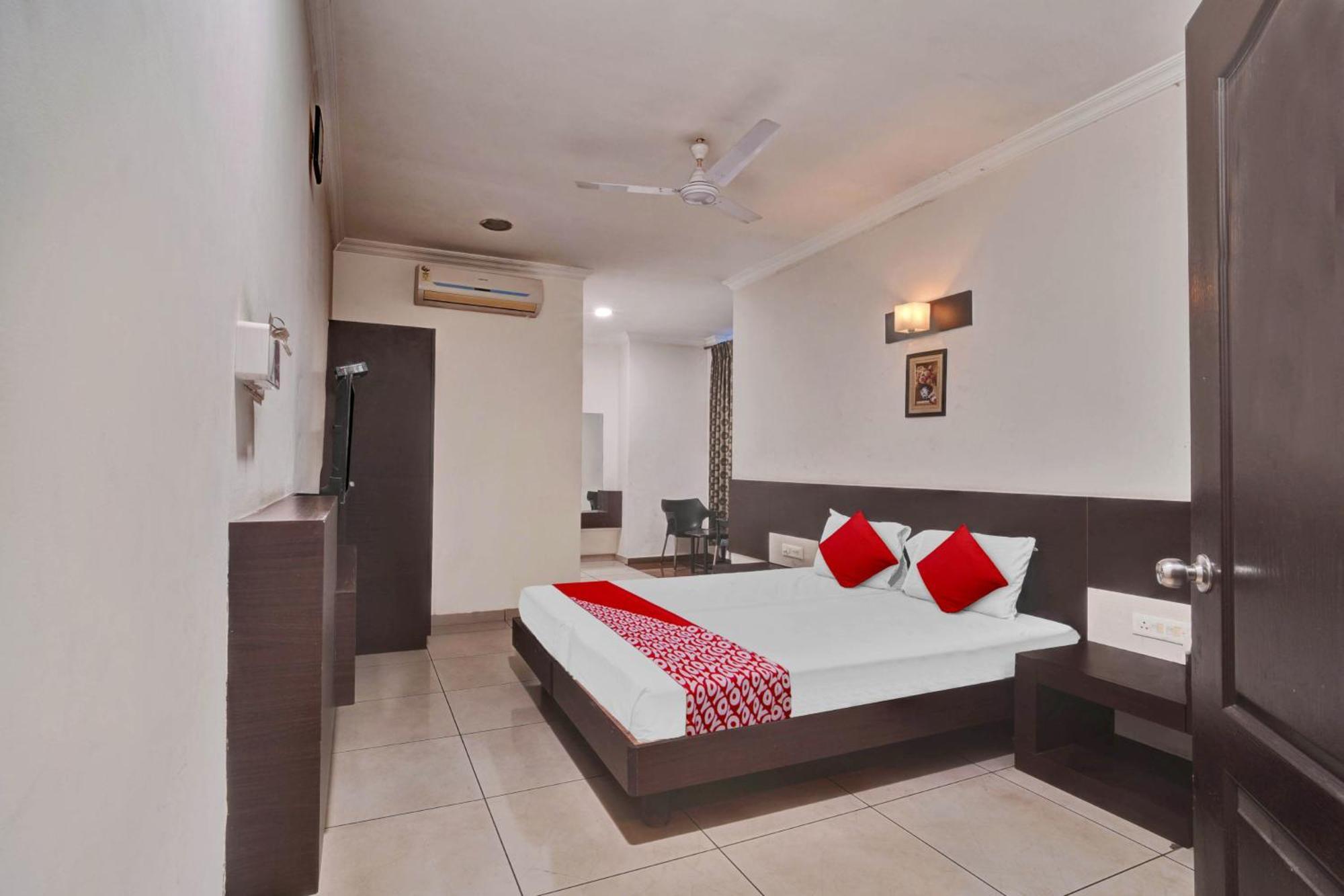 Hotel O Jk Inn Tirupur Esterno foto