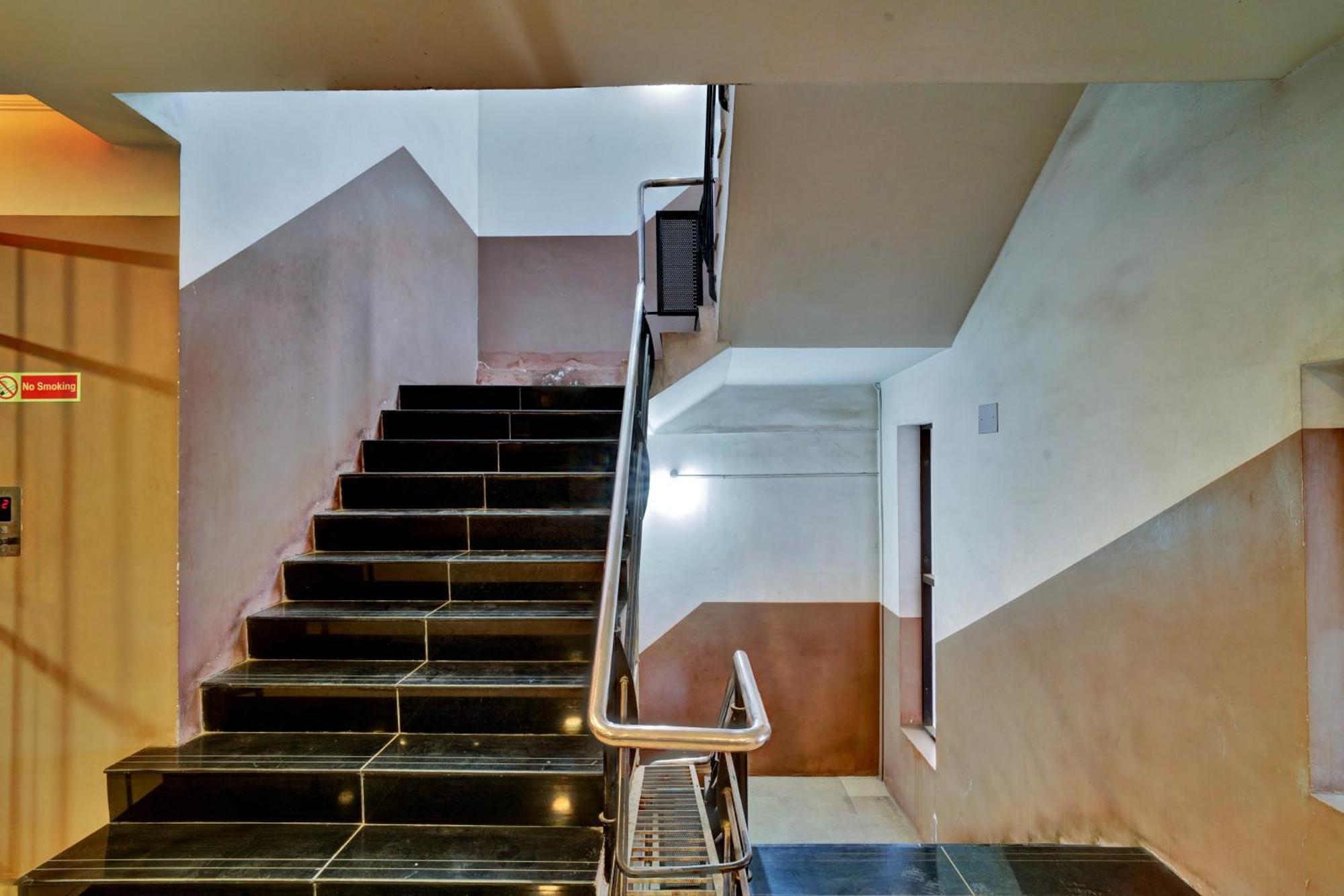 Hotel O Jk Inn Tirupur Esterno foto